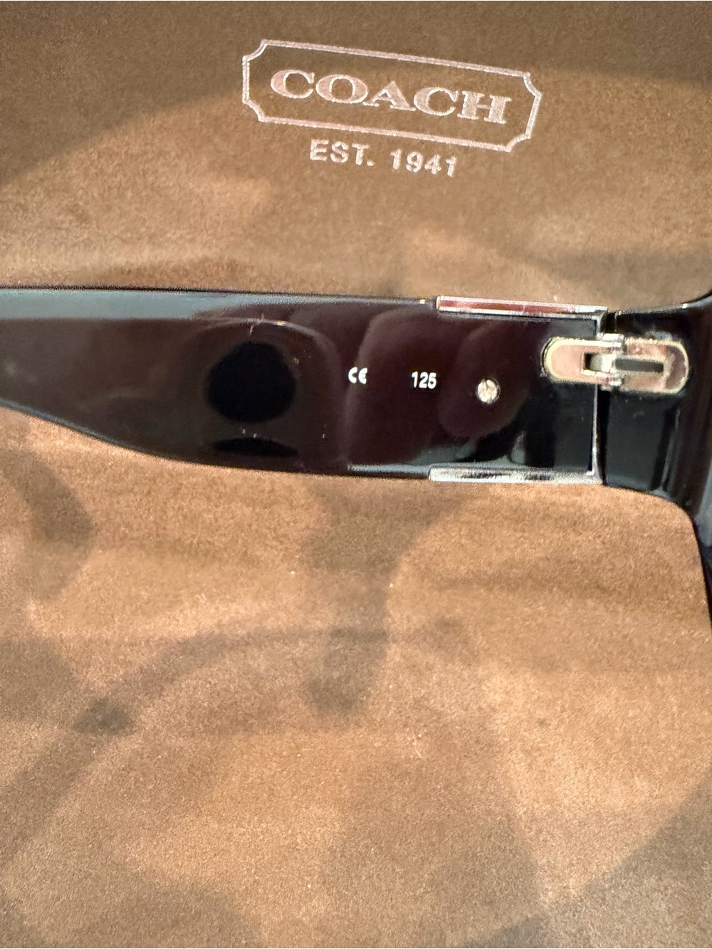 Coach S2025 sunglasses black. Comes with white case. - Picture 6 of 7